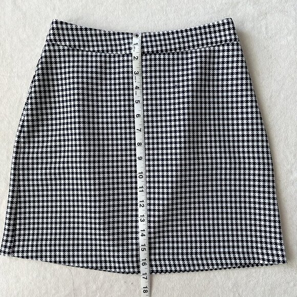 ASOS Woven Mini Skirt Black and White Checker Gingham Plaid - Size 4 (Small) - Picture 10 of 10